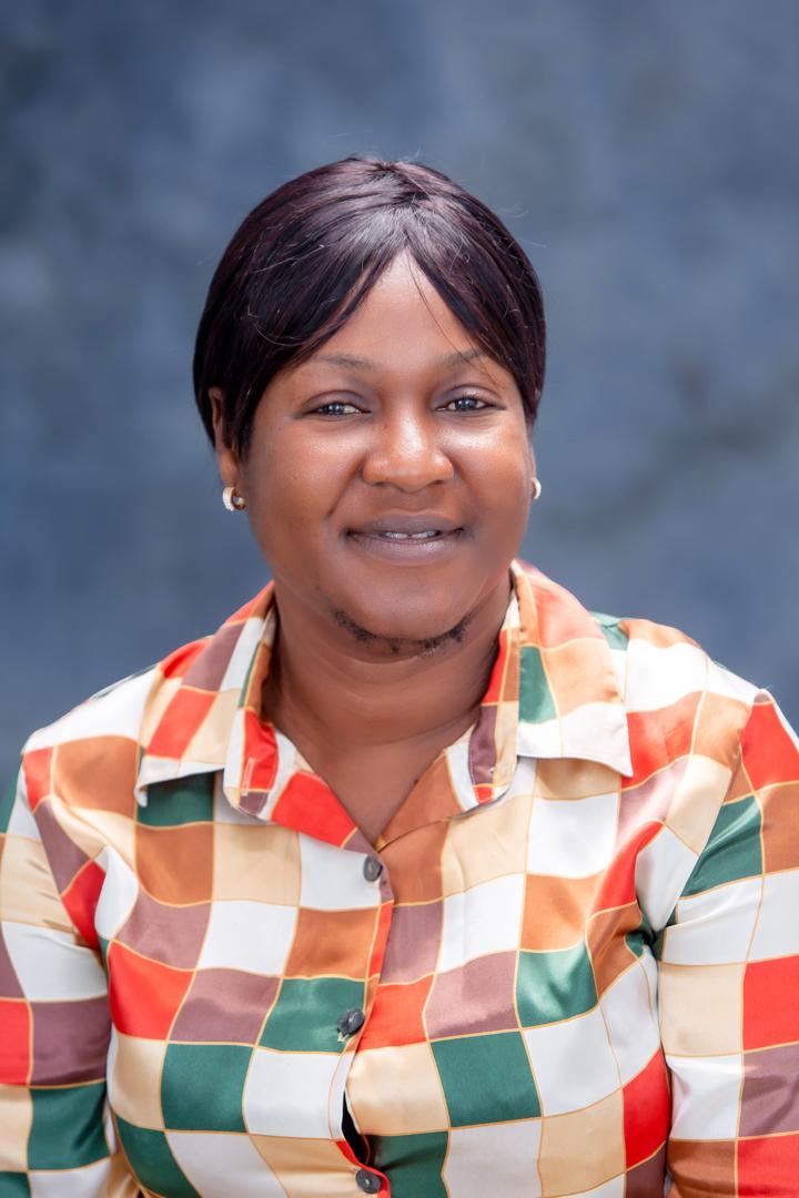 Anna Tshidibi, Assistant