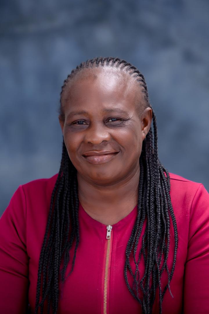 Chantal Kasay, Assistant